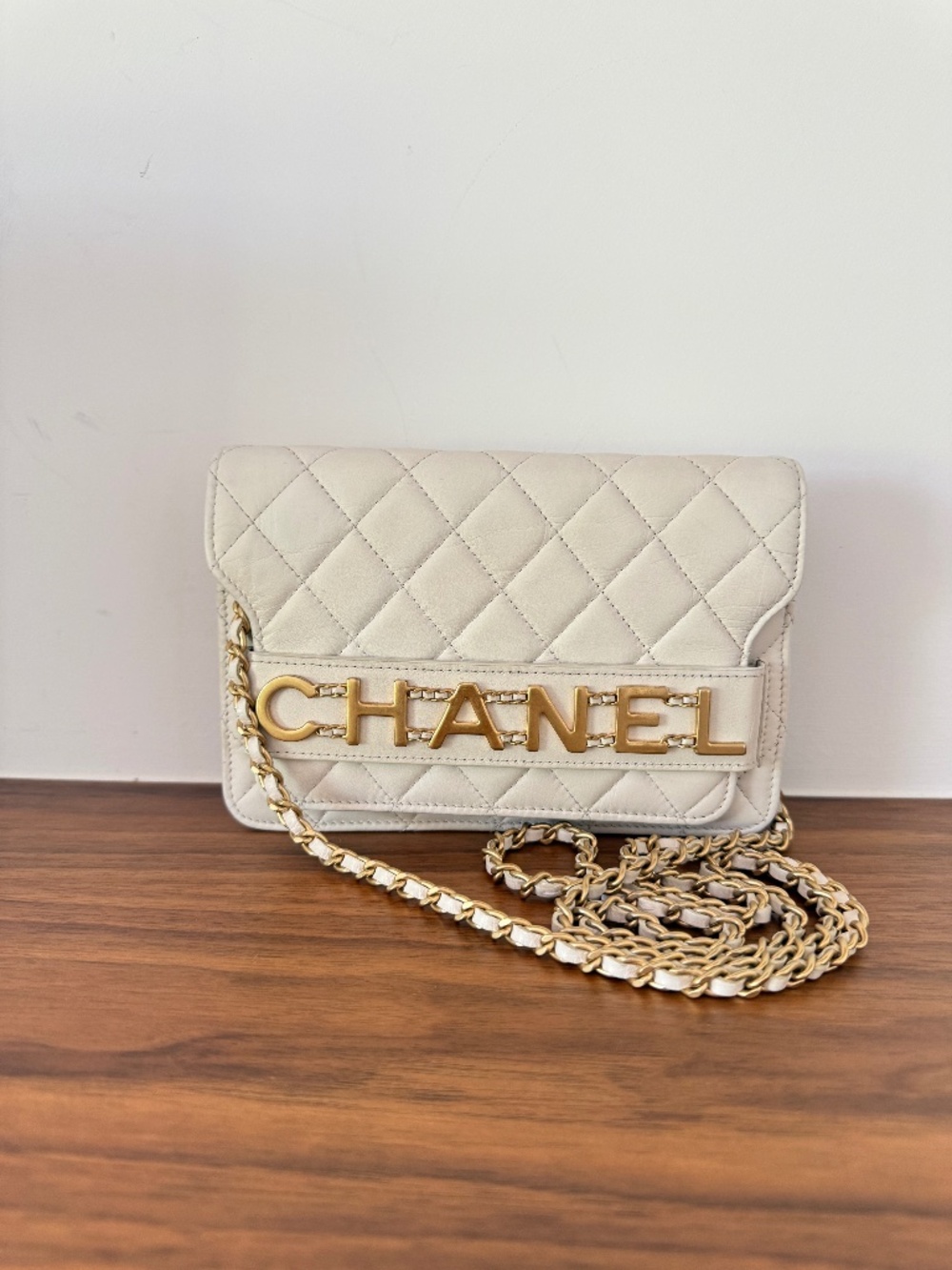 Chanel Calfskin Quilted Enchained Wallet On Chain WOC in White Pre-Owned